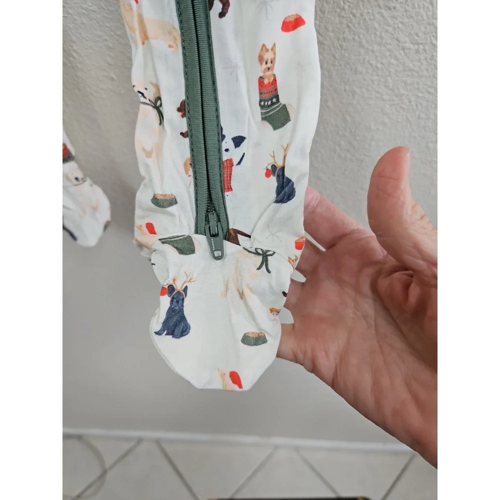 Tullabee Puppy Frenchie Dogs Christmas Stockings  Baby Sleeper Romper 6-9 Months
